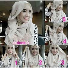 cara memakai jilbab segi empat cantik e - Remaja Update