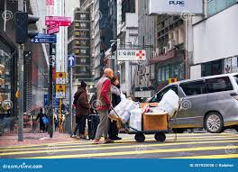 Image result for hombre en el cruce de caminos