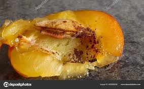 Attēlu rezultāti vaicājumam “Grapholita funebrana larva”