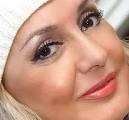 گوگوش را برایش انتخاب کند.