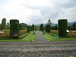Taman Bunga Nusantara (Flower Garden), Cipanas - West Java - Indonesia - taman-prancis11