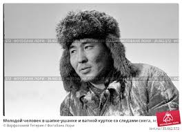 Картинки по запросу Молодой человек в шапке