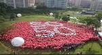 Largest SG50 logo formed | TODAYonline