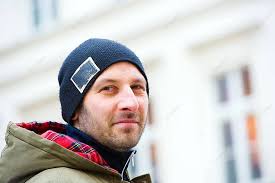 Картинки по запросу Молодой человек в шапке