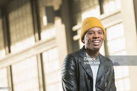 Картинки по запросу Молодой человек в шапке