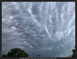Attēlu rezultāti vaicājumam “Mammatus”