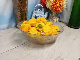 Afbeeldingsresultaat voor yellow mushroom hot pepper