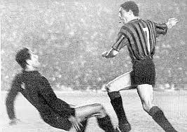 La Gazzetta in apertura: Milan rimonta e lite. I giocatori da Lazza irritano Co