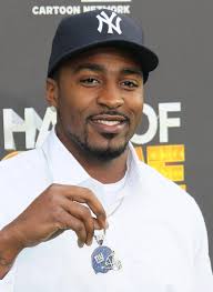 NFL player Hakeem Nicks attends the 2nd Annual Cartoon Network Hall of Game Awards at Barker Hangar on February 18, ... - Hakeem%2BNicks%2B2nd%2BAnnual%2BCartoon%2BNetwork%2BHall%2BtbxAeSS_qoQl