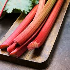 Attēlu rezultāti vaicājumam “Rheum rhabarbarum fruit”