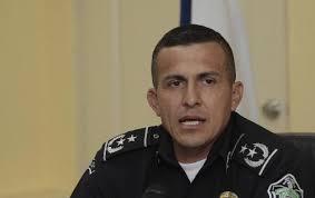 El nuevo jefe de la Policía de Colón será el comisionado Javier Fanuco, luego que este suplante a David Alberto Ramos, quien dirigió la ... - file2zK2Ru
