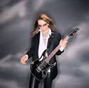 http://images.starpulse.com/Photos/Previews/Steve-Vai-ts01.jpg