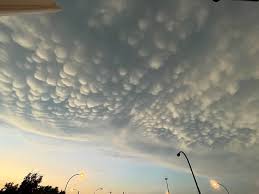 Attēlu rezultāti vaicājumam “Mammatus”