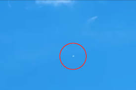 Image result for UFO Ryanair avvista un UFO nel volo Oslo - Bergamo ecco il video in anteprima!!