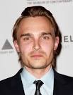 http://www2.pictures.zimbio.com/gi/Joey%2BKern%2BMOCA%2BAnnual%2BGala%2BArtist%2BMuseum%2BHappening%2BiRPrAcE060tl.jpg