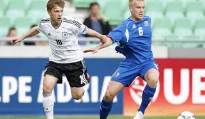 Maximilian Meyer im Interview: \u0026quot;Der Messi-Vergleich ist mir ... - maximilian-max-meyer-514