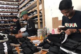 Image result for sendal unik di bandung