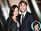 Alexis Bledel Image Alexis Bledel Engaged to Vincent Kartheiser   Mad Men Star ... Picture 0