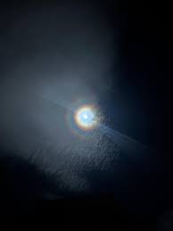 Attēlu rezultāti vaicājumam “Lunar corona”