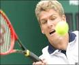 Alexander Popp plays a forehand volley - images?q=tbn:ANd9GcRJ_uIJO1UxGrV8bx-CgmbAUkDrAc2QxlIN7LggBVhKhxeZjdJTOb2x7Ys