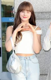 「ニーナ・ユージック」の画像検索結果