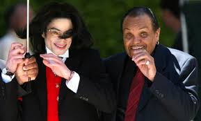 [IN USCITA] "Confessions of a Father" starring Joe Jackson  Images?q=tbn:ANd9GcRKXJhoY7GNC60kB1NZ8MdI2TU5QIz-sZPTctuADAMcBbmaRMMj