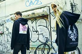 「ロエン・ラーモア」の画像検索結果