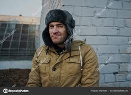 Картинки по запросу Молодой человек в шапке