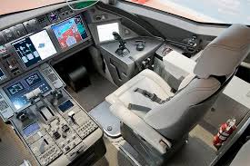 Картинки по запросу выполненное в цвете рельефное изображение пассажирского среднемагистрального лайнера