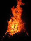 Bonfire on Pelham Beach - via Daymix