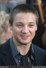 http://file.unluler.in/jeremy-renner-5.jpg