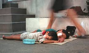 Where does the poverty line truly lie? | Andrew Chambers | Global ... - thailand-child-beggars-007