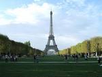 Champ de Mars et Tour Eiffel at Wayfaring Travel Guide