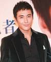 吧，但他又很迷人的邪笑”。