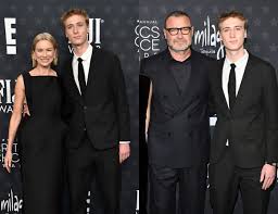 Image result for Maclaren Easy Traveller Naomi Watts and Liev Schreiber