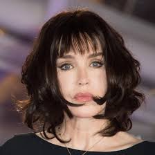 Isabelle Adjani ile ilgili görsel sonucu