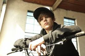 Justin Bieber - Sayfa 17 Images?q=tbn:ANd9GcRQFeEsnwHBWKzYP3lZYltBR8SrxnqHhltPADR6FU7Wz8rjehUSgg