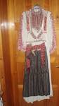 File: Albanian women's dress2.JPG - Wikimedia Commons