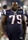New England Patriots VINCE WILFORK Helps Free Woman from Her Car.