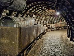 Znalezione obrazy dla zapytania kopalnia