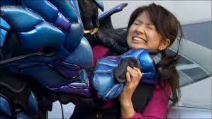 「麻生恵 仮面ライダーキバ」の画像検索結果