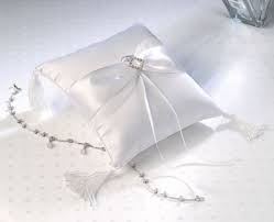 Vaizdo rezultatas pagal užklausą „wedding pillows“