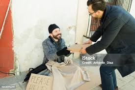 Image result for foto de fazendo caridade