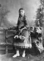 http://4.bp.blogspot.com/_xCykdpQhXe8/TAUpUfpvejI/AAAAAAAAL4w/3gNveu4SjW4/s400/2__Full-length_studio_portrait_of_French_author_Sidonie_Gabrielle_Colette,_c__1885.jpg