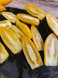 Afbeeldingsresultaat voor banana legs tomato