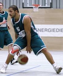 Basketball: Sener Arslan schließt nichts aus - badische-