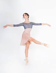 「レオノーラ・シアーズ デート・ア・ストライク」の画像検索結果