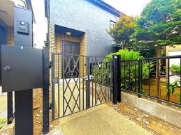 Image result for 武蔵村山市岸2丁目〈中古〉JR八高線「箱根ヶ崎」駅バス６分停歩４分　閑静な住宅地　前面道路が広いのでクルマの運転が苦手な方も車庫入れ楽々！　全居室収納充実！