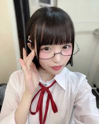 Image result for 17歳の現役女子高生