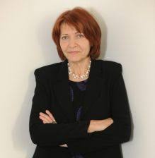 Neben diversen ehrenamtlichen Aufgaben engagiert sich Cornelia Creischer im Vorstand des Landesfrauenrates Hamburg sowie im EWMD (Europäisches ...